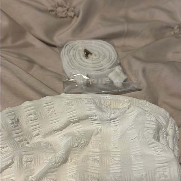 Kona Sol White Textured Bikini Top - Picture 2 of 4